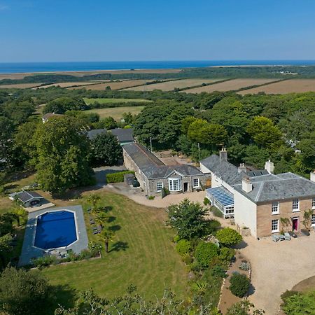 Red River Stables - Peaceful, Beautiful Grounds, Swimming Pool, Central Location For West Cornwall Camborne Eksteriør bilde