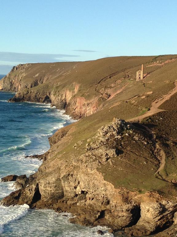 Red River Stables - Peaceful, Beautiful Grounds, Swimming Pool, Central Location For West Cornwall Camborne Eksteriør bilde